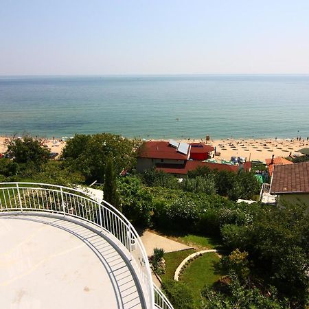 Villa White Dove Golden Sands Esterno foto