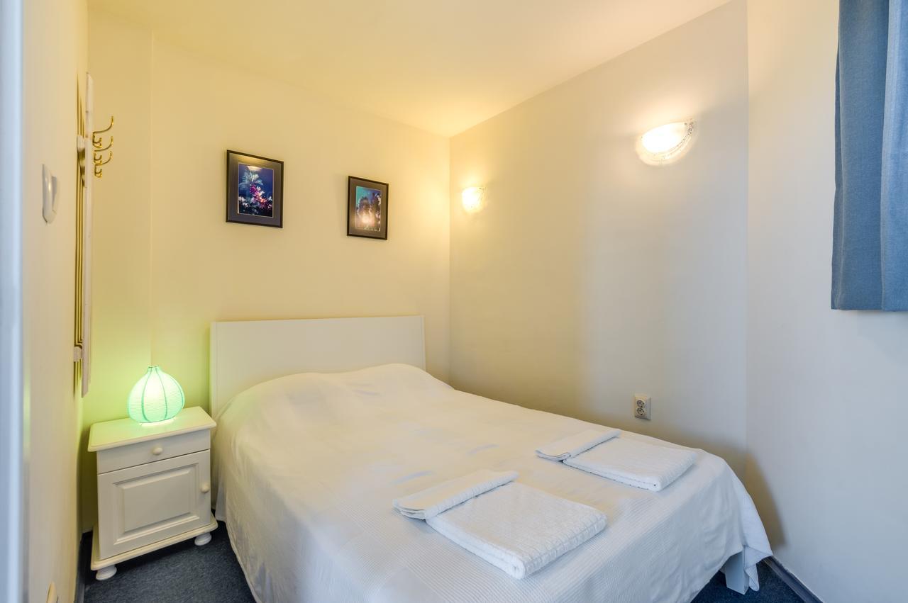 Villa White Dove Golden Sands Esterno foto
