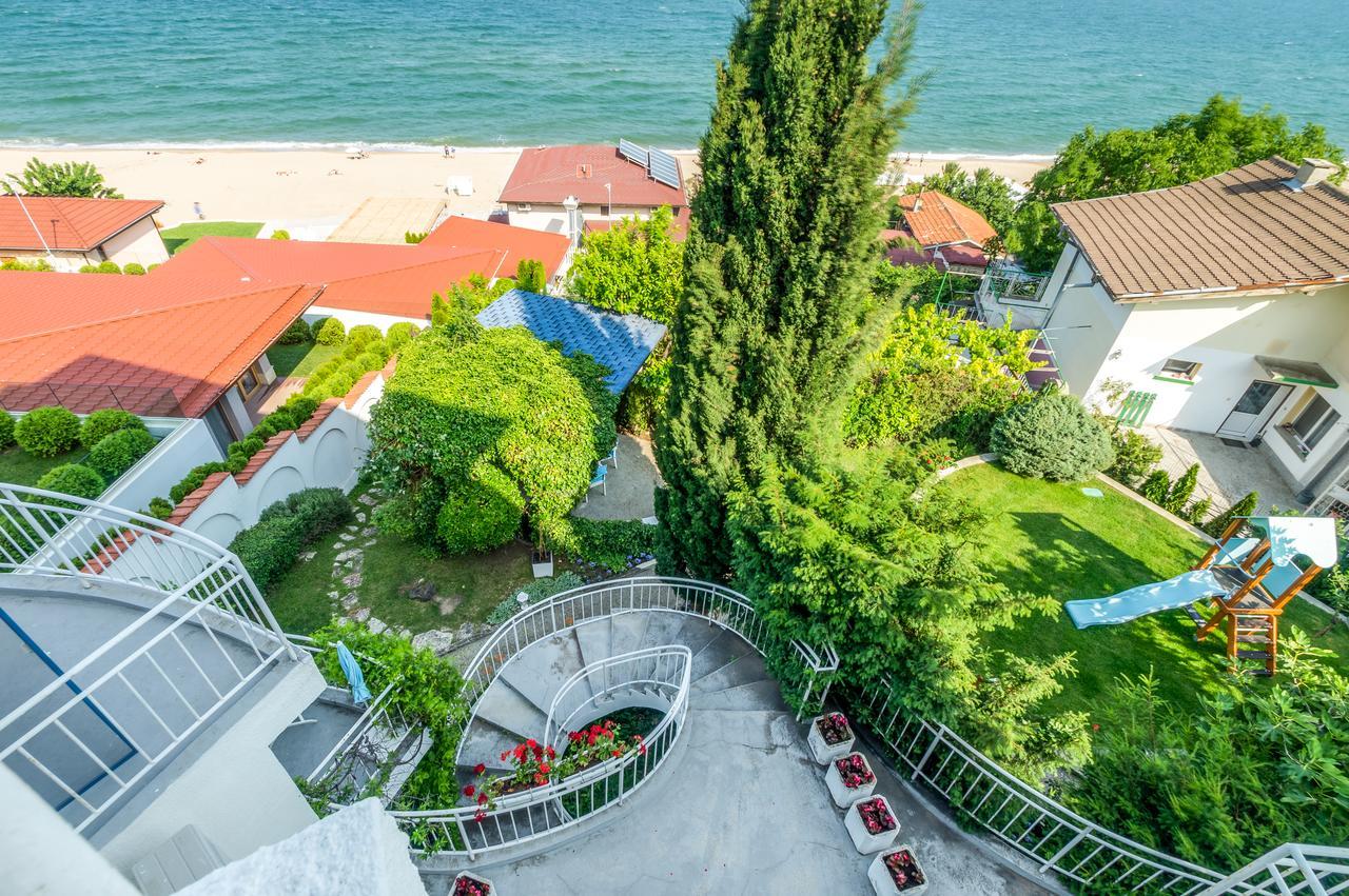 Villa White Dove Golden Sands Esterno foto