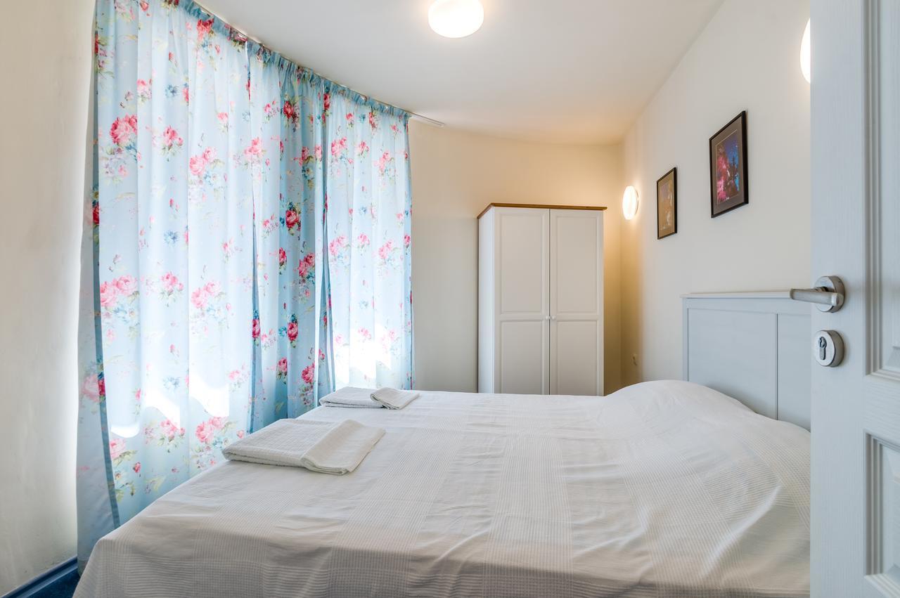 Villa White Dove Golden Sands Esterno foto