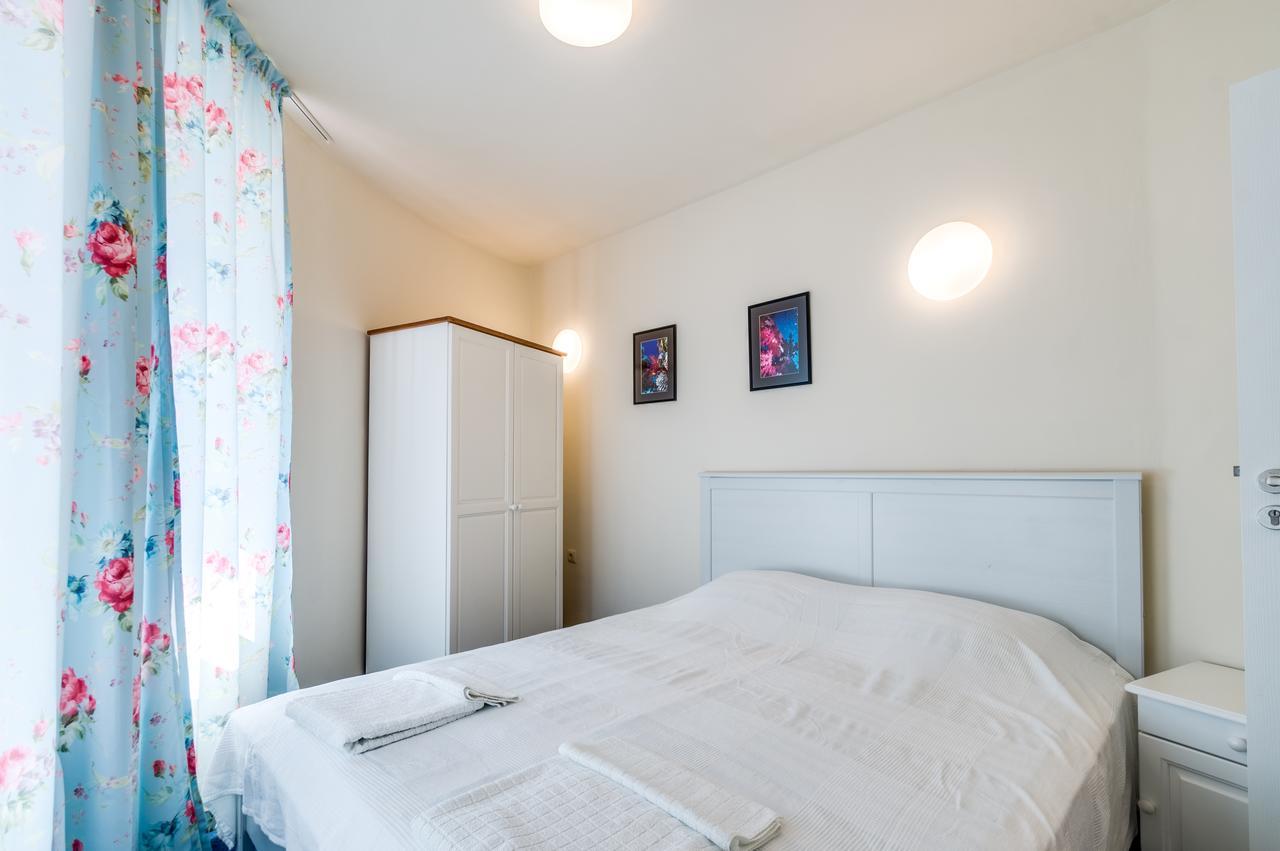 Villa White Dove Golden Sands Esterno foto