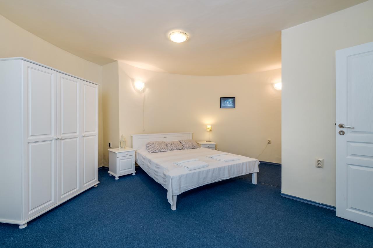 Villa White Dove Golden Sands Esterno foto