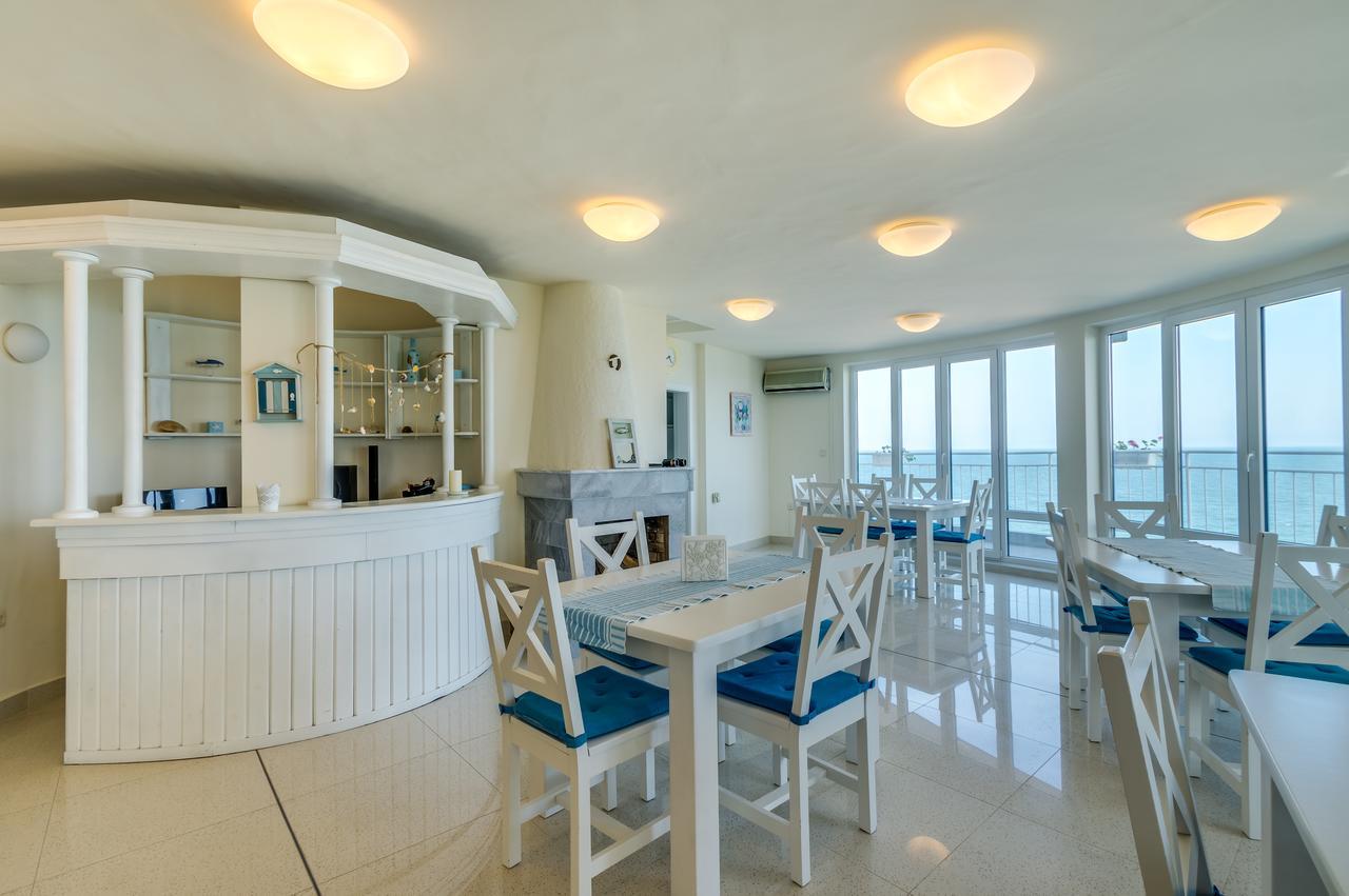 Villa White Dove Golden Sands Esterno foto