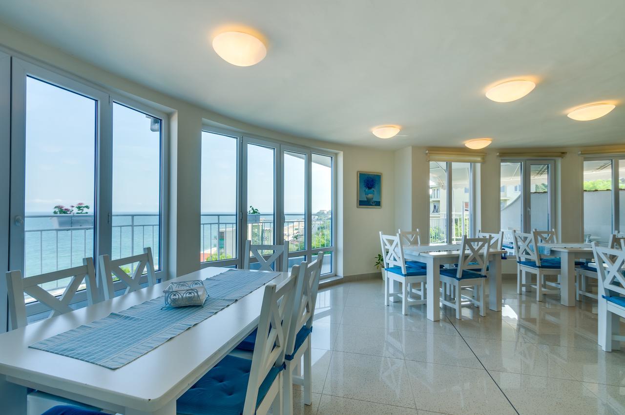 Villa White Dove Golden Sands Esterno foto