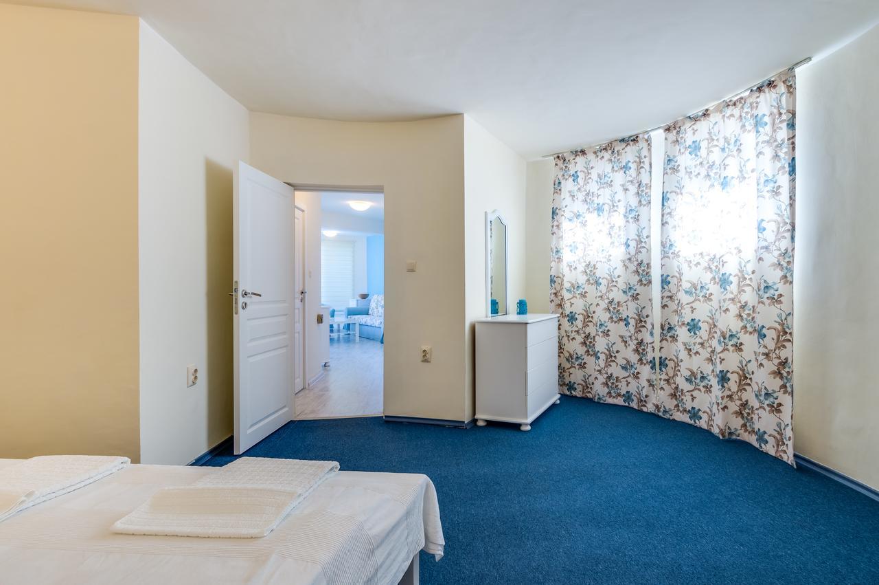 Villa White Dove Golden Sands Esterno foto