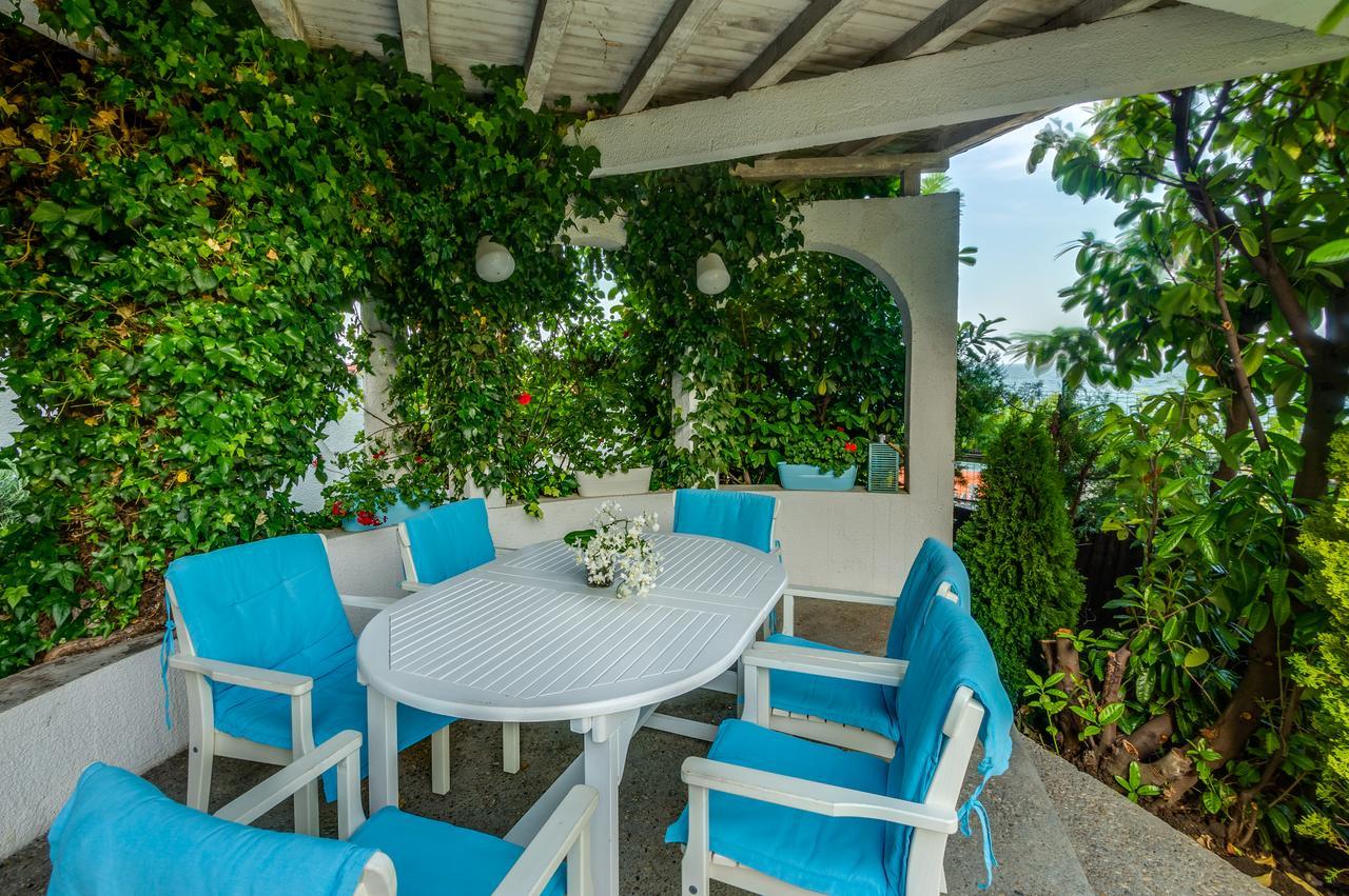 Villa White Dove Golden Sands Esterno foto