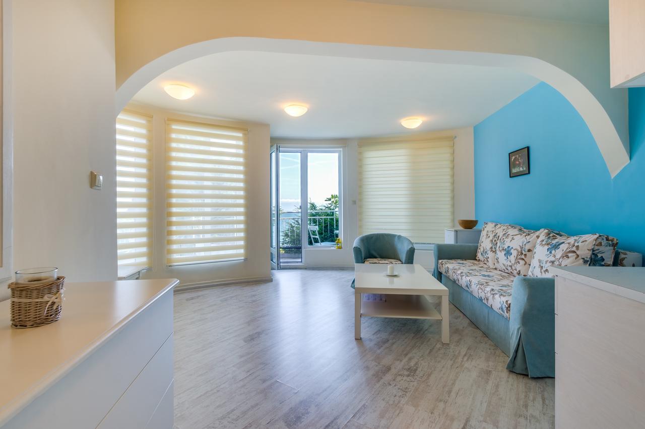 Villa White Dove Golden Sands Esterno foto